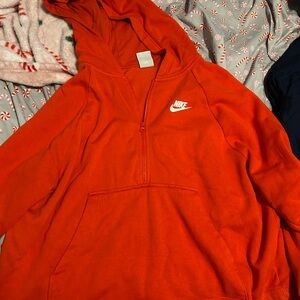 nike long sleeve half zip hoodie